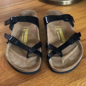 Birkenstock’s black patent Mayari size 9 NWOT